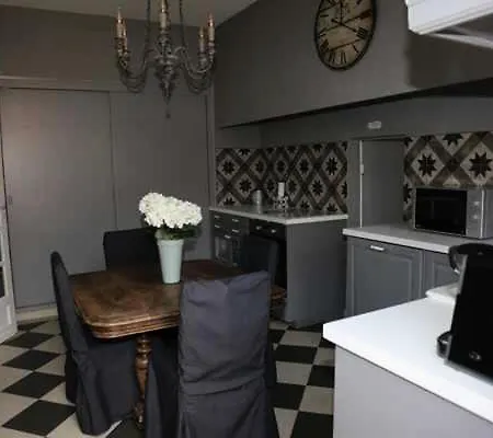 4 Pieces 6 Pers Proche Commerces 76941 فيلة أنديرنو لي بان